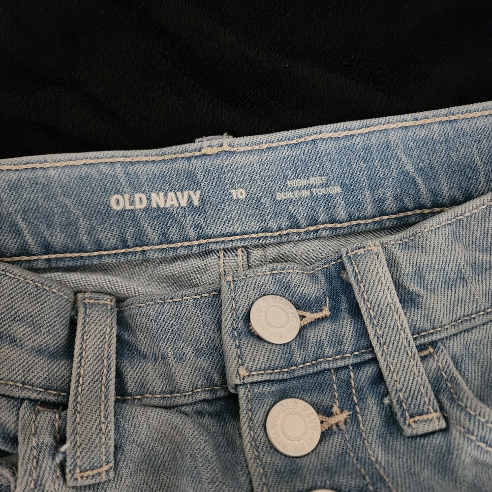 Y2K Distressed Light Wash Denim Shorts | Old Navy | 10 (Girl) - Picture 3 of 4